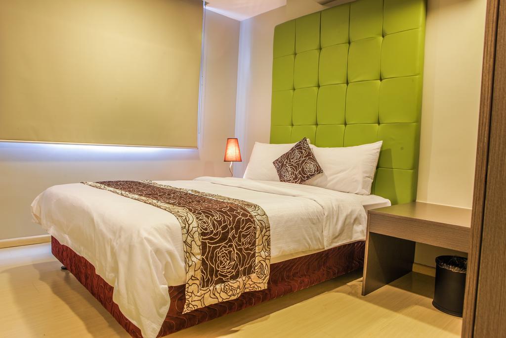 Pasig City The Exchange Regency Residence Hotel Managed By Hii מראה חיצוני תמונה